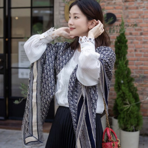 딥블루 올드플라워 상의